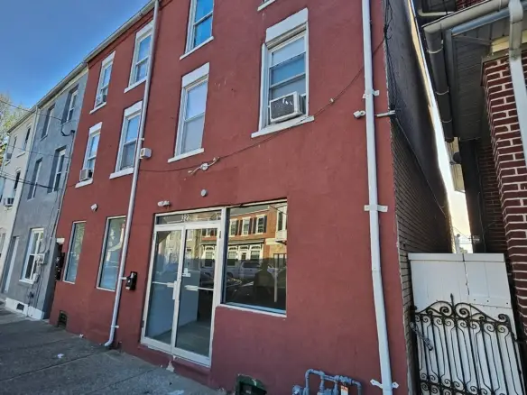 +/- 1,350 SF Street retail for lease