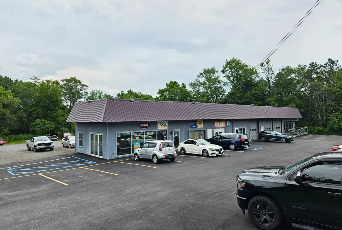 Prime Four-Bay Service Garage & Investment Opportunity
