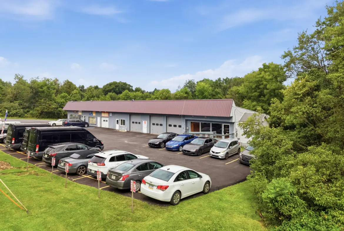 Prime Four-Bay Service Garage & Investment Opportunity