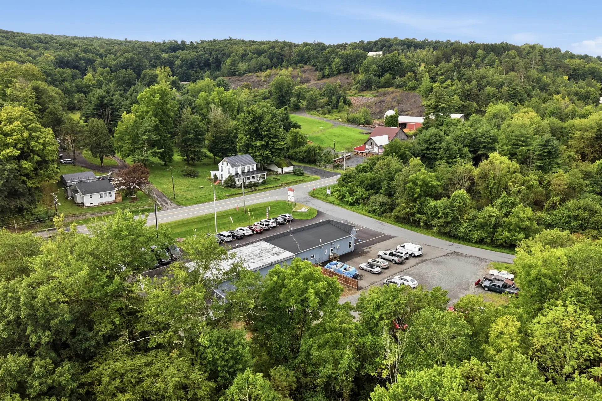 dji_20260828104159_0017_d Prime Four-Bay Service Garage & Investment Opportunity