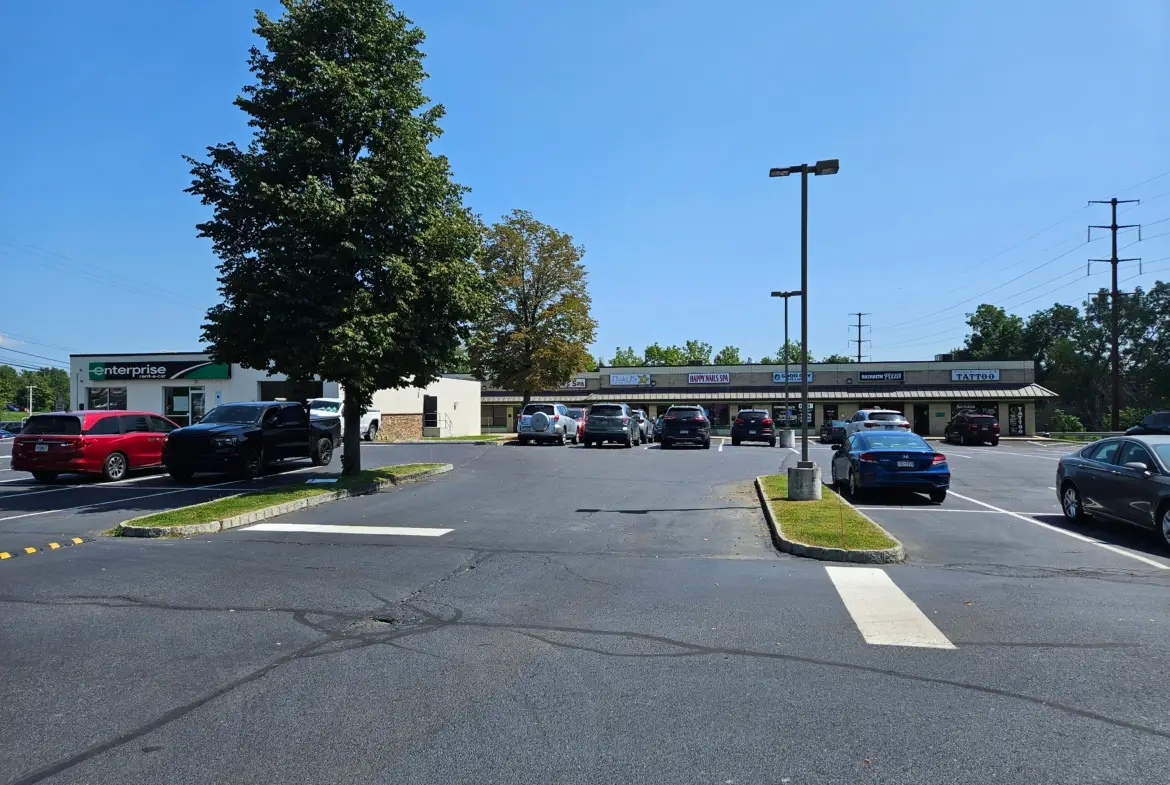 Retail space is available for lease in Nazareth